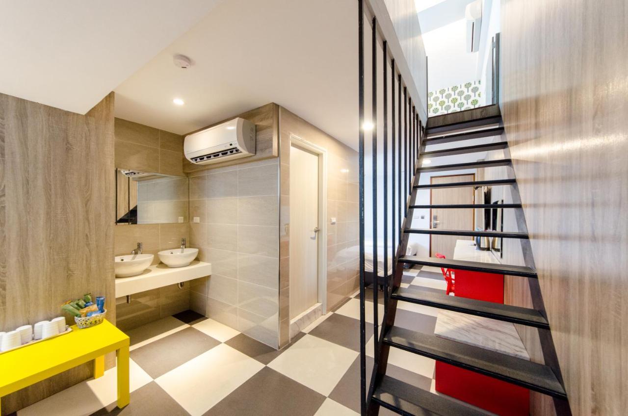 P&E Hotel Tainan Luaran gambar